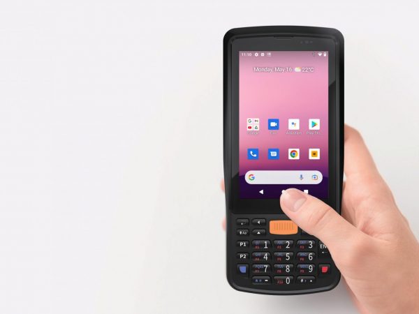 WEROCK představuje logistický mobilní počítač Scoria M240