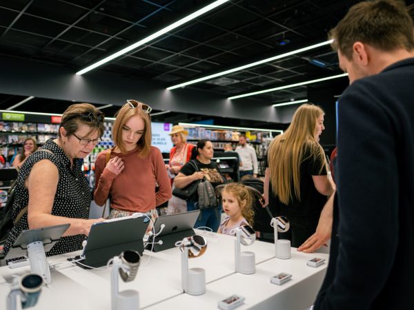 Smarty.cz slaví desáté narozeniny a otevírá druhou prodejnu v Praze