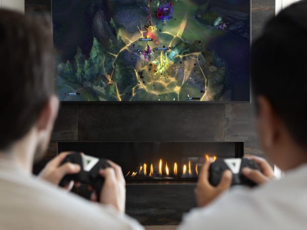 Hraní přes GeForce NOW je na SHIELD TV ještě pohodlnější, nativní podpora na TV Samsung a plány ve službě na červenec