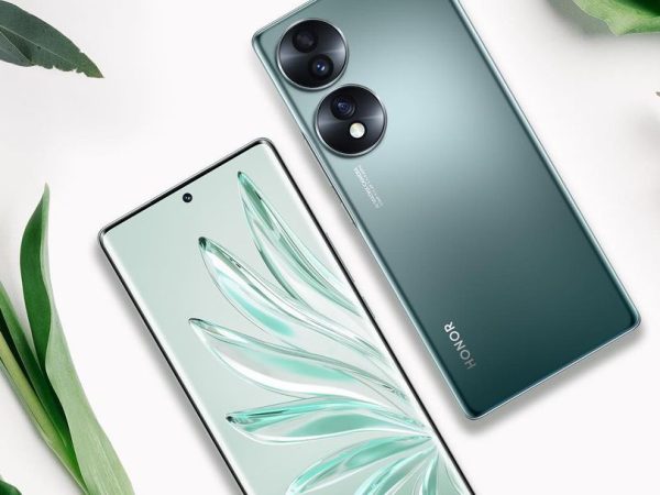 Stylová novinka HONOR 70 přináší do střední třídy fotografování na profi úrovni i stylový design. Jak obstojí ve srovnání s konkurencí?