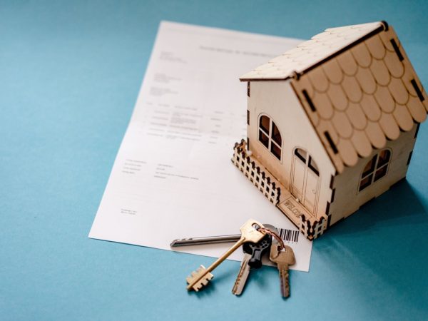 Více než 53 % žen aktivně neinvestuje, investice více zvažují a upřednostňují fondy