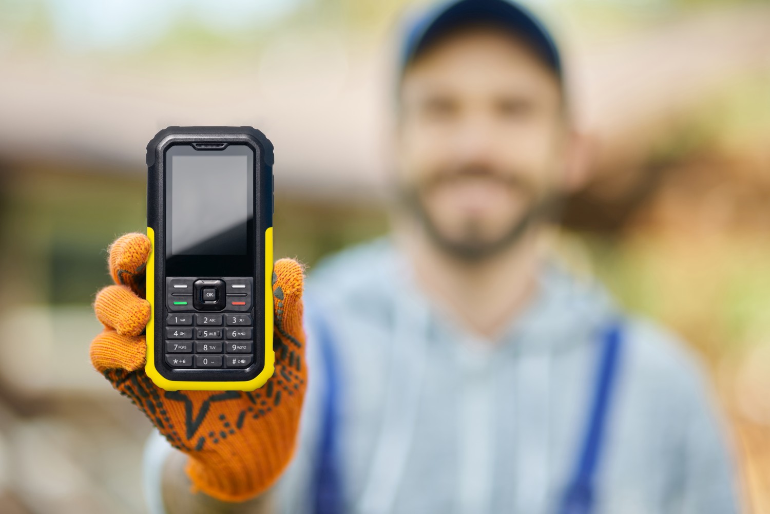 TCL 3189 – ODOLNÝ TLAČÍTKOVÝ 4G TELEFON