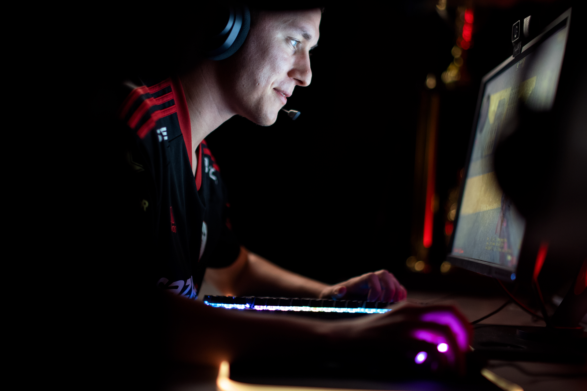 Češi mají esportovce za nezdravé a líné asociály, jako vzor by je svým dětem nedávali. Realita vás ale překvapí!