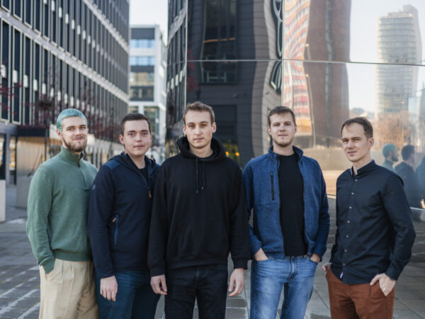 Acreom vyráží do boje za jednodušší život vývojářů. Startup přináší vývojářský nástroj pro snadnější organizaci práce