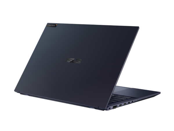 ASUS představil na veletrhu CES nová řešení pro manažery firem a studenty