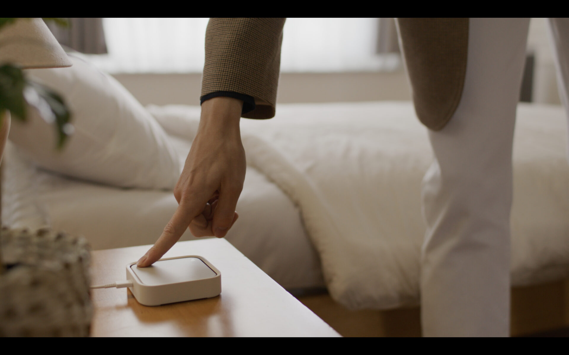 Společnost Samsung představila na CES 2023 zařízení SmartThings Station umožňující vybudovat ještě chytřejší domácnost