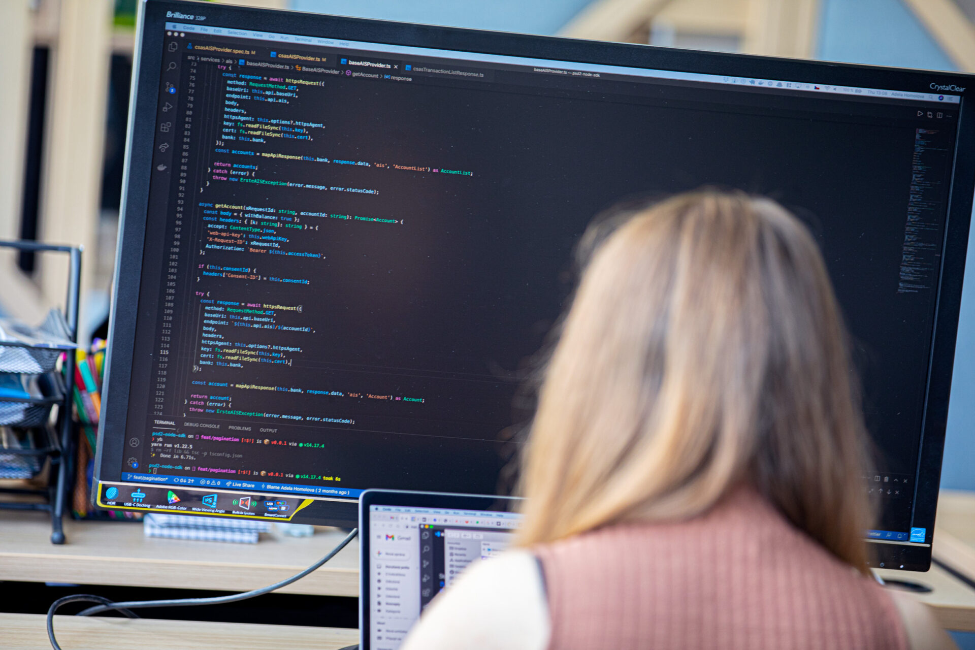 DX Heroes loni vyrostli trojnásobně a pomáhají startupům s API. Nově spolupracují s Tyntec, ConductorOne nebo ButterCMS