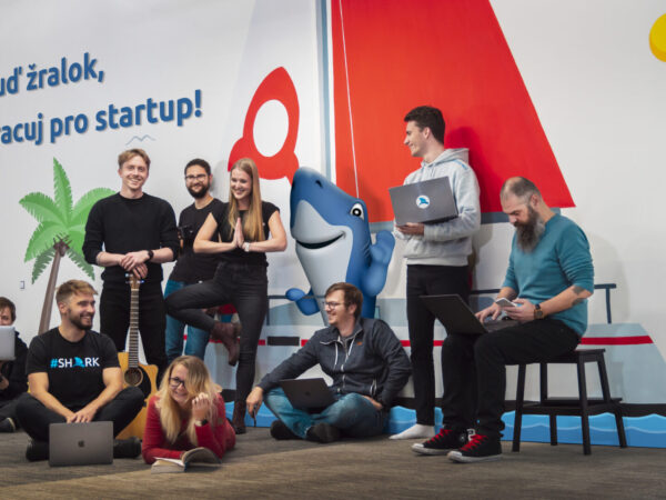 StartupJobs: Vývojářů je na pracovním trhu o téměř 70 % více než loni. Firmy mají jedinečnou šanci získat ty nejlepší kandidáty