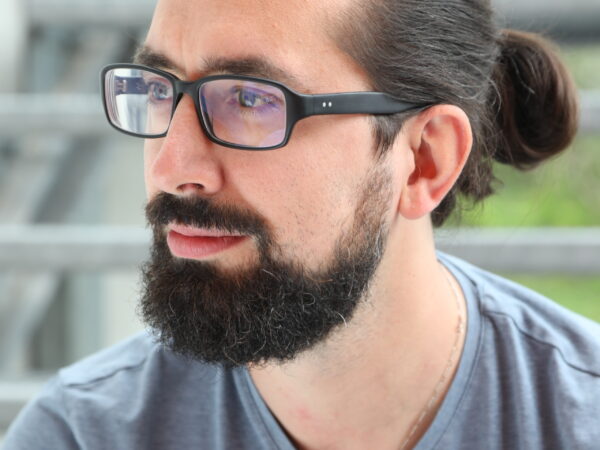 SatoshiLabs vyřešilo nedostatek čipů po svém. Jeho Trezor je díky rozdělení výroby mezi dodavatele připraven na bull market