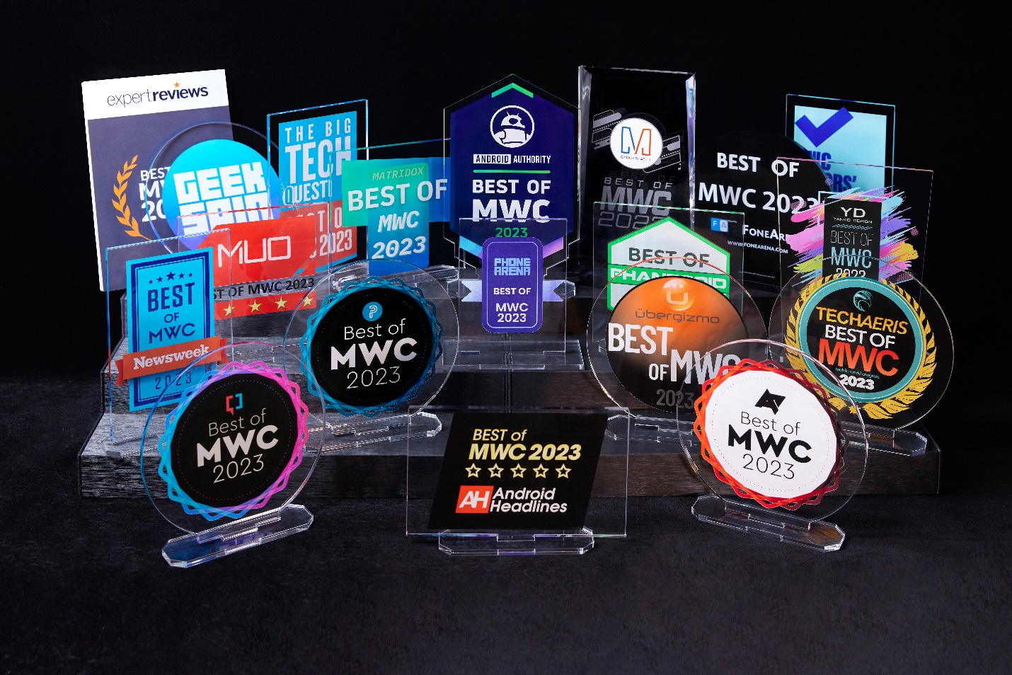 HONOR na MWC 2023 získal 42 ocenění, mezi nimi i řadu titulů “Best of MWC”. Bodovala především nová “vlajka“ HONOR Magic5 Pro