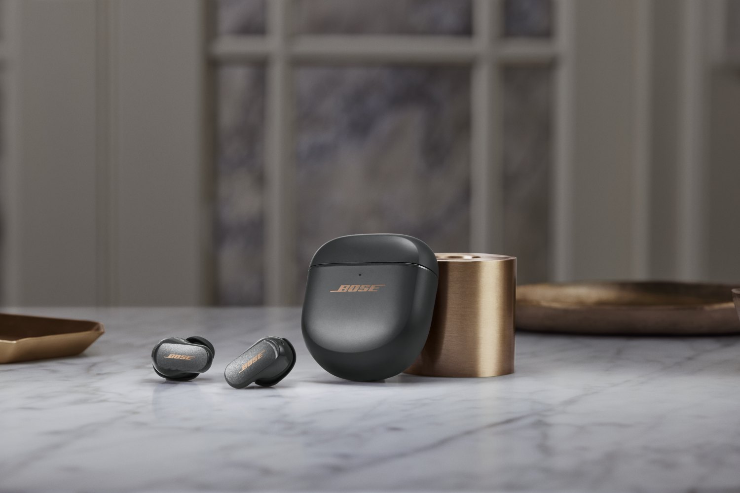 Současný král ANC v limitované edici: 100 kusů Bose QuietComfort Earbuds II Eclipse Gray v ČR