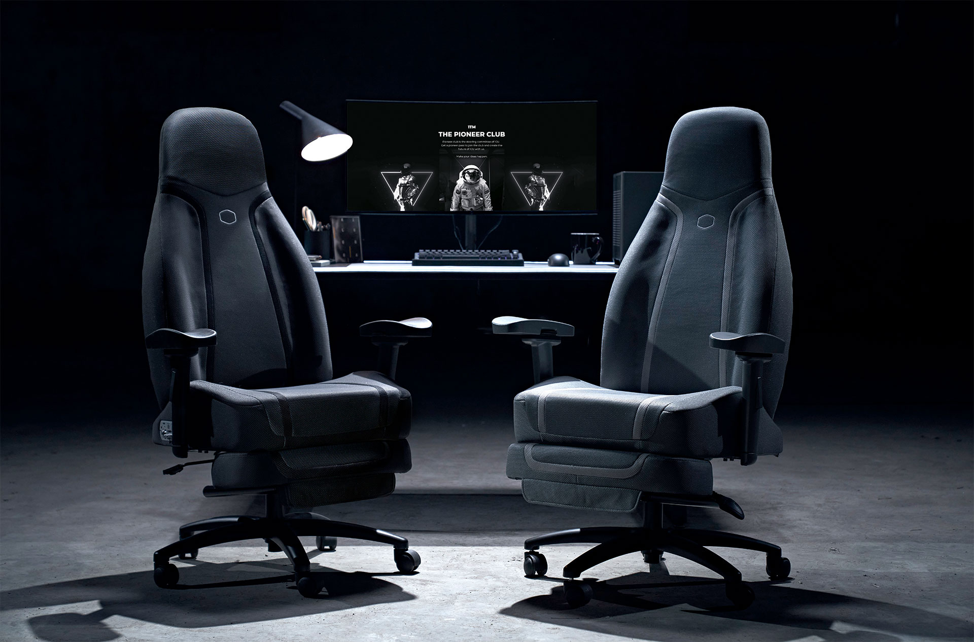 Cooler Master uvádí na trh multiplatformní křeslo Synk X s haptickou odezvou
