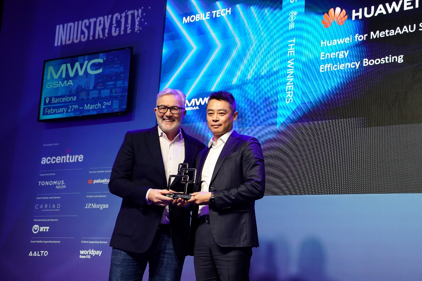Obří projekt chytrého průmyslu i propojení odlehlých oblastí: Huawei na MWC 2023 sklízel prestižní ocenění