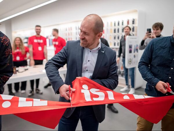 iSTYLE loni dosáhl rekordního obratu 3,2 miliardy korun. Do firem dodal 40 tisíc zařízení a otevřel první APP prodejnu v regionu