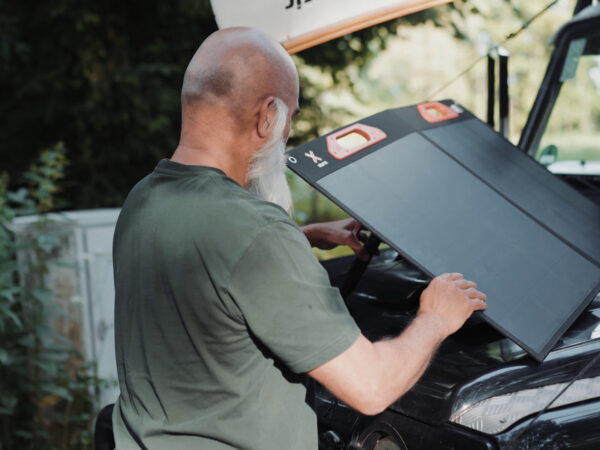 Xtorm Xtreme Power Station a Solar Panel vyřeší napájení na cestách i tam, kde zcela chybí spolehlivý zdroj elektřiny