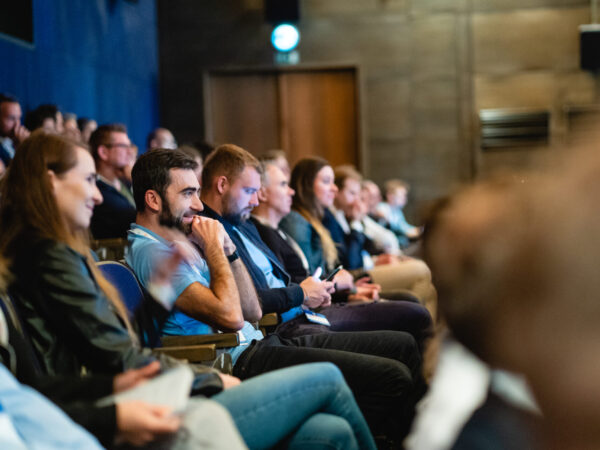 Konference AI Restart: umělá versus kreativní inteligence