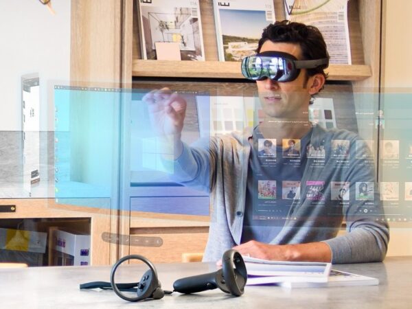 HTC VIVE XR Elite Business Edition přináší podporu VIVE Business+