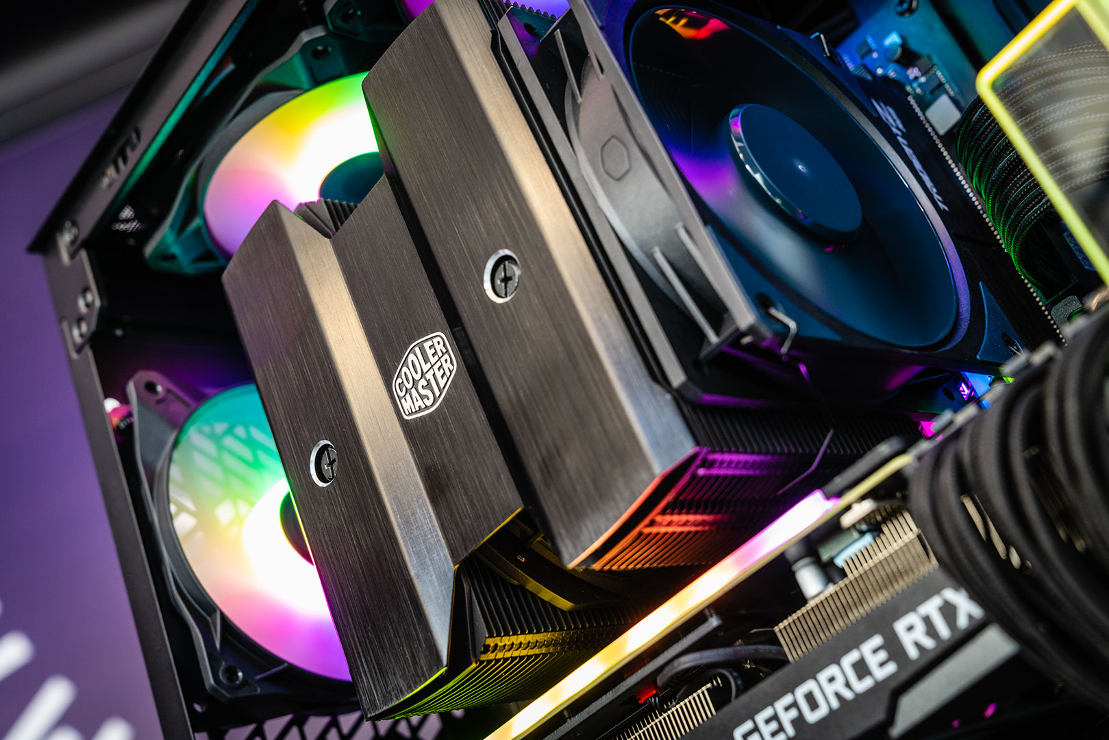 Cooler Master představuje revoluční vzduchový chladič MA824 Stealth