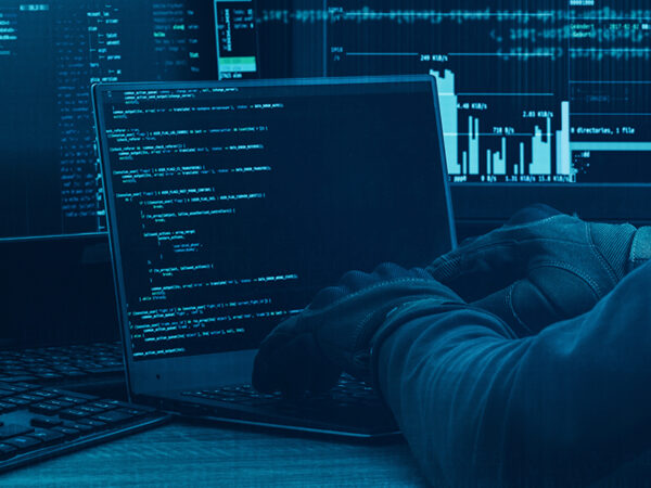 Čínští hackeři útočí na americkou kritickou infrastrukturu a další cíle