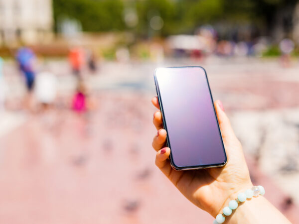 5 mýtů o bateriích a horku: Přehřátý telefon se musí bleskově zchladit a používání aplikací při nabíjení nevadí
