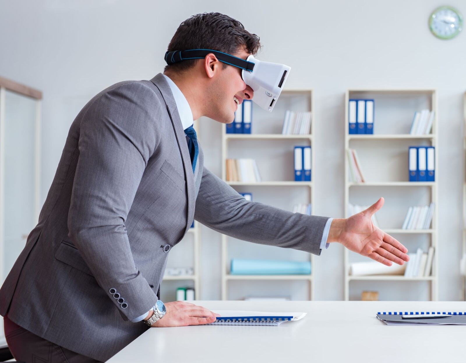 Pracovní pohovory budoucnosti? V prvním kole uchazeče vyzpovídá virtuální náborář vytvořený umělou inteligencí