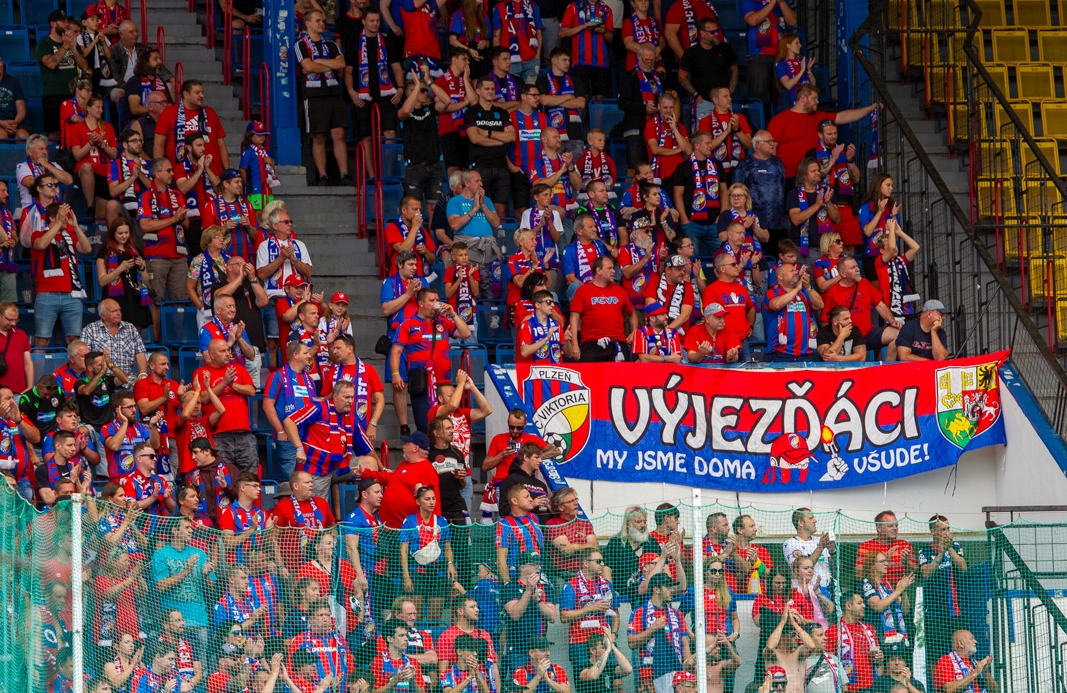 Fotbalový stadion v Teplicích přivítal podzimní část ligy s novým kamerovým systémem. Zachytí každou tvář na tribuně