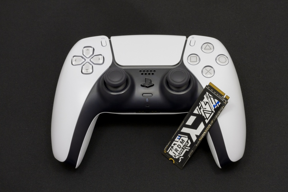 IRDM PRO SLIM: vysokorychlostní disk navržený pro PlayStation™5 a náročnou profesionální práci