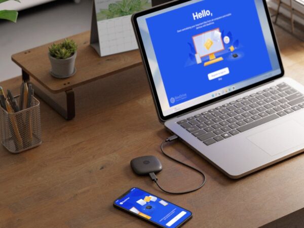 Nezbytný doplněk na cesty pro filmaře a fotografy: Miniaturní externí disk Synology BeeDrive s možností synchronizace dat