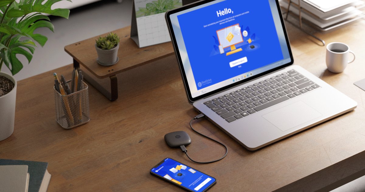 Nezbytný doplněk na cesty pro filmaře a fotografy: Miniaturní externí disk Synology BeeDrive s možností synchronizace dat