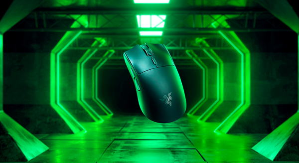 RAZER BLACKSHARK V2 HYPERSPEED: ULTRALEHKÝ, VYSOCE VÝKONNÝ A PŘIPRAVENÝ PRO PROFESIONÁLY