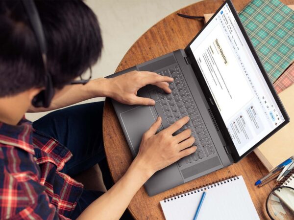 Společnost Acer uvádí na trh nové notebooky Chromebook Plus
