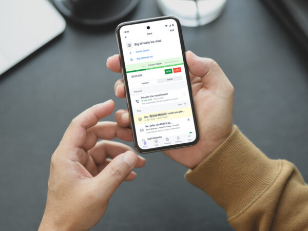 Nahrazení AI, nebo telefonát ze záhrobí. Z čeho mají obchodníci i zákazníci největší strach?