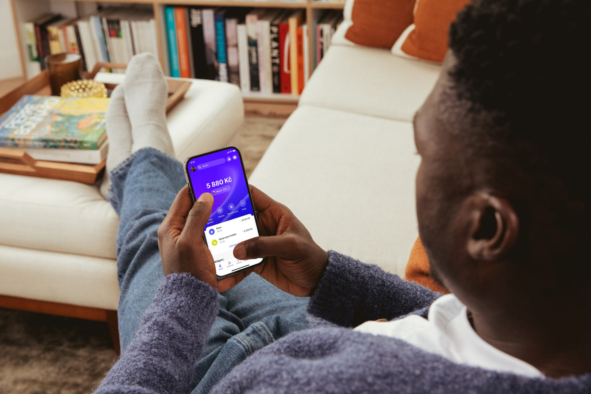 Revolut přidává evropské kótované akcie do své obchodní platformy v České republice