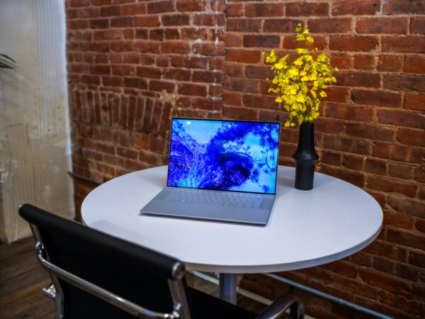 Dell představil funkci Warp Speed pro Dell Data Lakehouse, která firmám ještě více urychluje práci