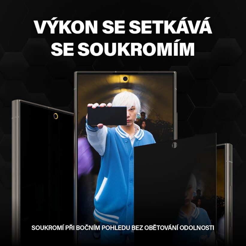 Obsah obrázku oblečení, text, Lidská tvář, osoba

Popis byl vytvořen automaticky