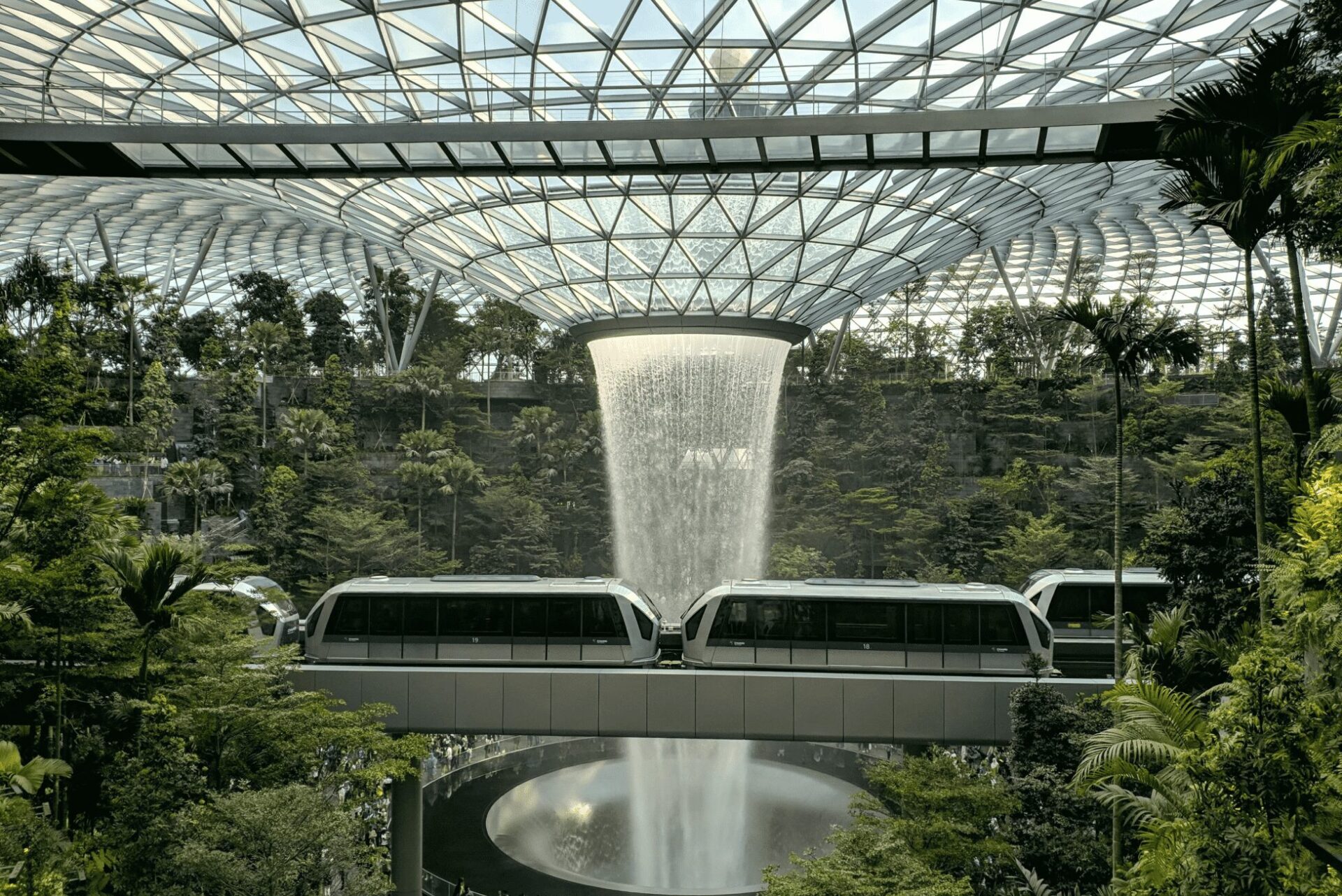 Enfinitec – specializovaná poprodejní pobočka společnosti Acer – nyní působí v osmi zemích Evropy