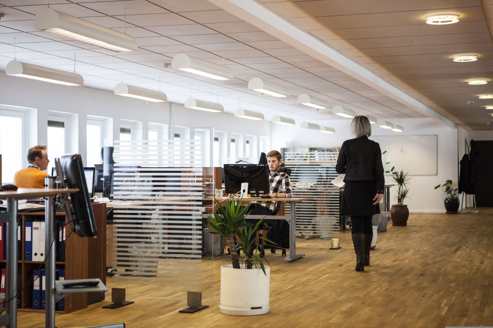 Práce na home office může bránit v kariérním postupu, myslí si přes 40 % dotázaných zaměstnanců