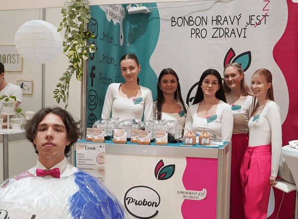 Prodejní veletrh JA Expo v Praze představí produkty top studentských firem