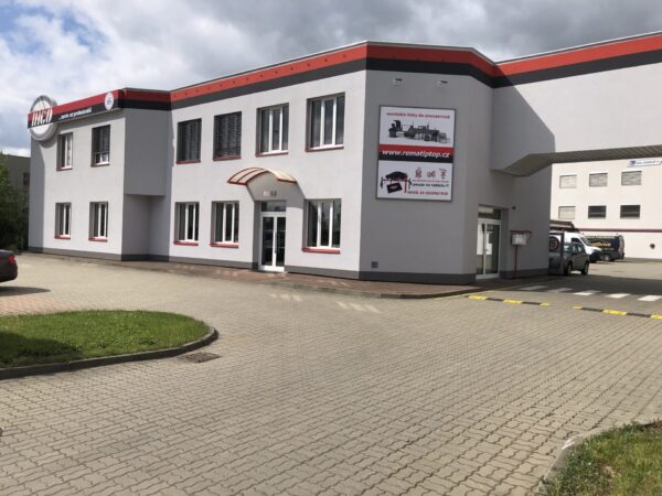 Firmu trápilo nedostatečné zateplení a stará okna. S financováním rekonstrukce budovy pomohl program Nové úspory energie od NRB
