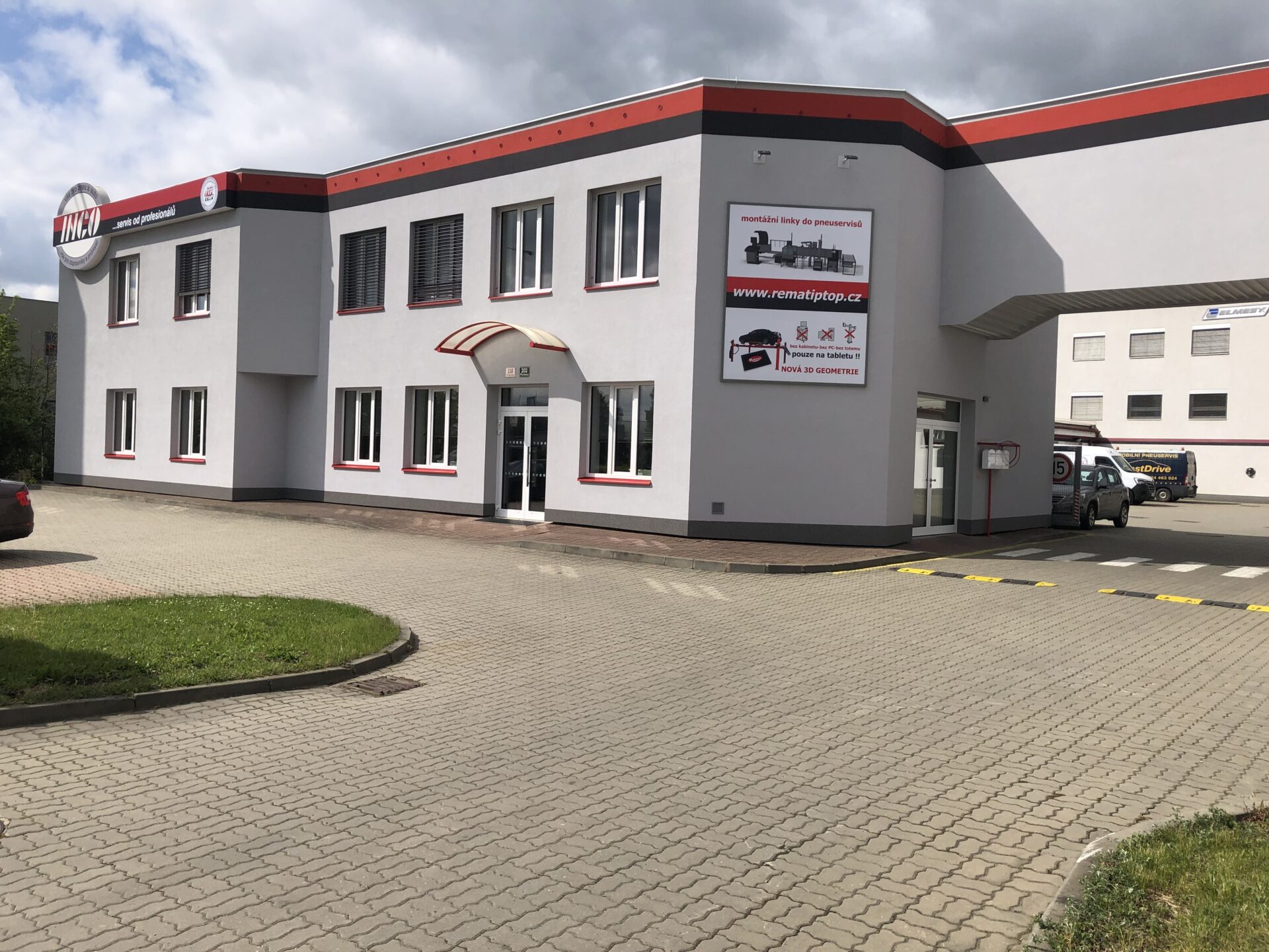 Firmu trápilo nedostatečné zateplení a stará okna. S financováním rekonstrukce budovy pomohl program Nové úspory energie od NRB