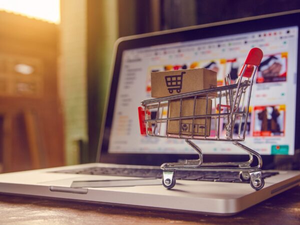 Marketplaces se v Česku zabydlují. Na prodej přes ně však musí být obchodník připraven