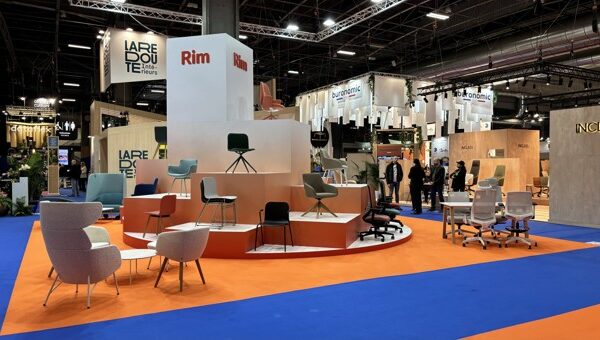 Česká nábytkářská firma dobyla Paříž na veletrhu Workspace Expo