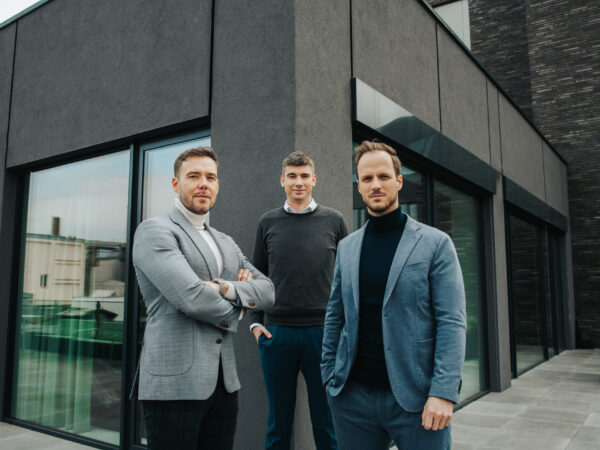 Skupina EAG upevňuje svou pozici mezi evropskými lídry v oblasti digitálních služeb pro automotive. Koupila polskou dvojku v DMS, společnost JBR Rogowiec, která se stane součástí platformy Omnetic.