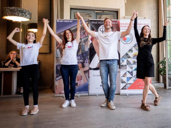 Odstartoval inovativní projekt i-Dance Challenge. Děti motivuje k tanci, aplikace využívá umělou inteligenci