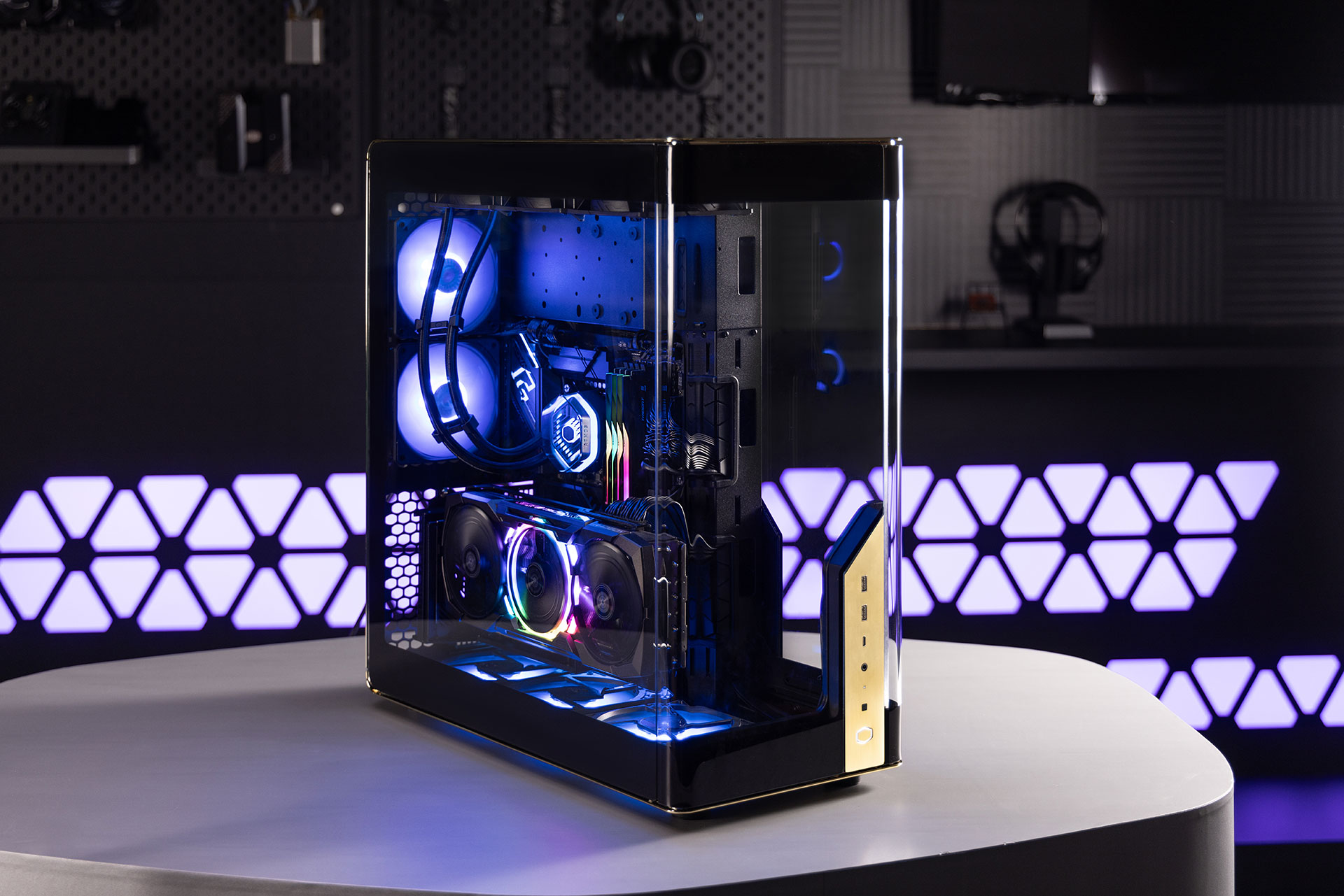 Cooler Master představuje na veletrhu Computex 2024 novou generaci chlazení, napájení, skříní a dalších produktů