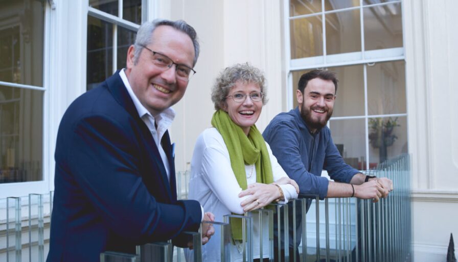 Neslyšícím pomáhá překonat každodenní bariéry. Britský startup Signapse nově podpořili čeští Soulmates Ventures a Deeptech Seed Fund