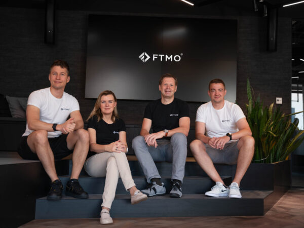 Trochu jiný hiring. FTMO přilákalo do vedení profesní špičky. Nový CFO a šéfka právního týmu pomohou s globálním růstem
