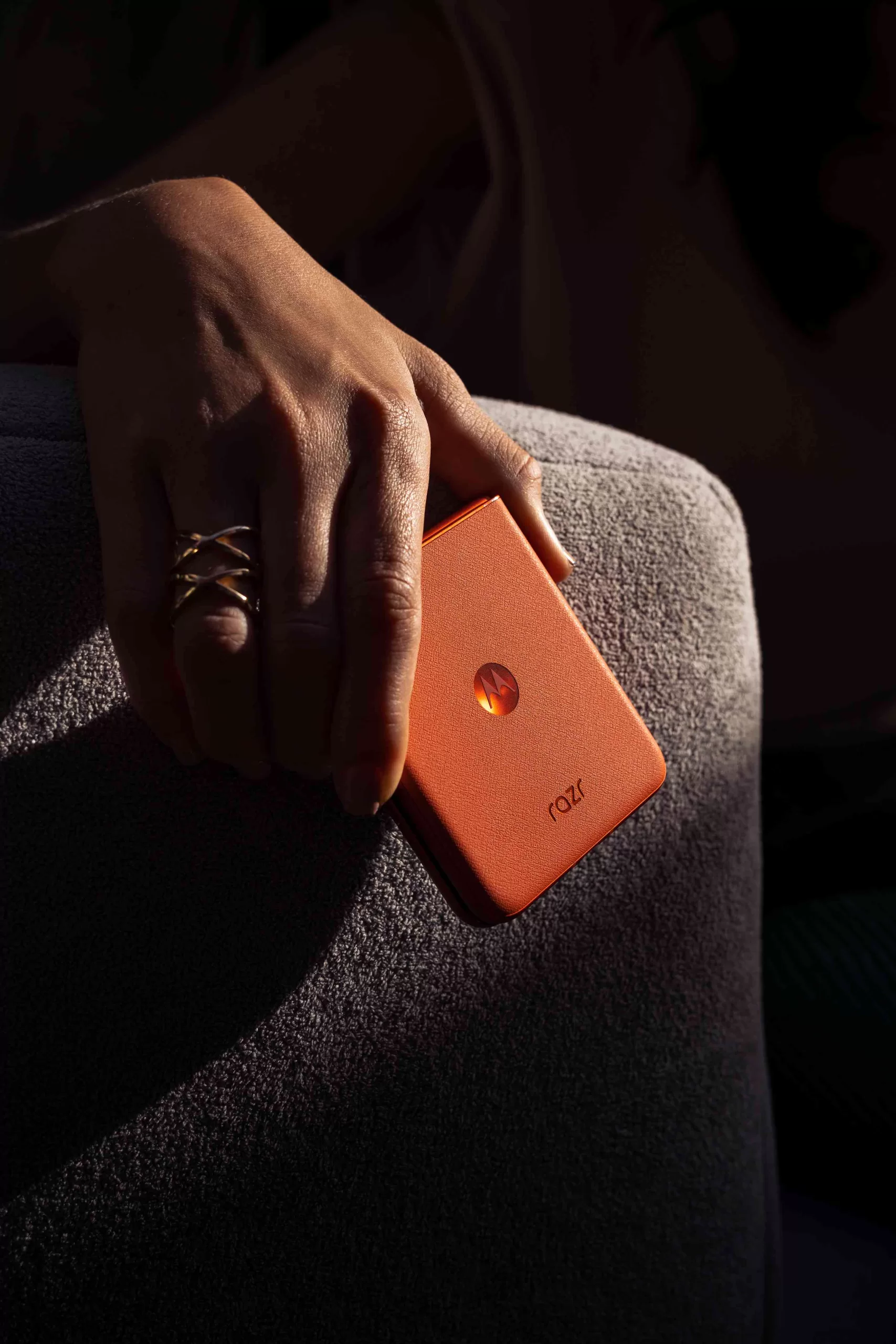 Motorola dlouhodobě zlevňuje nový razr 50 v České republice na cenu 19 999 Kč