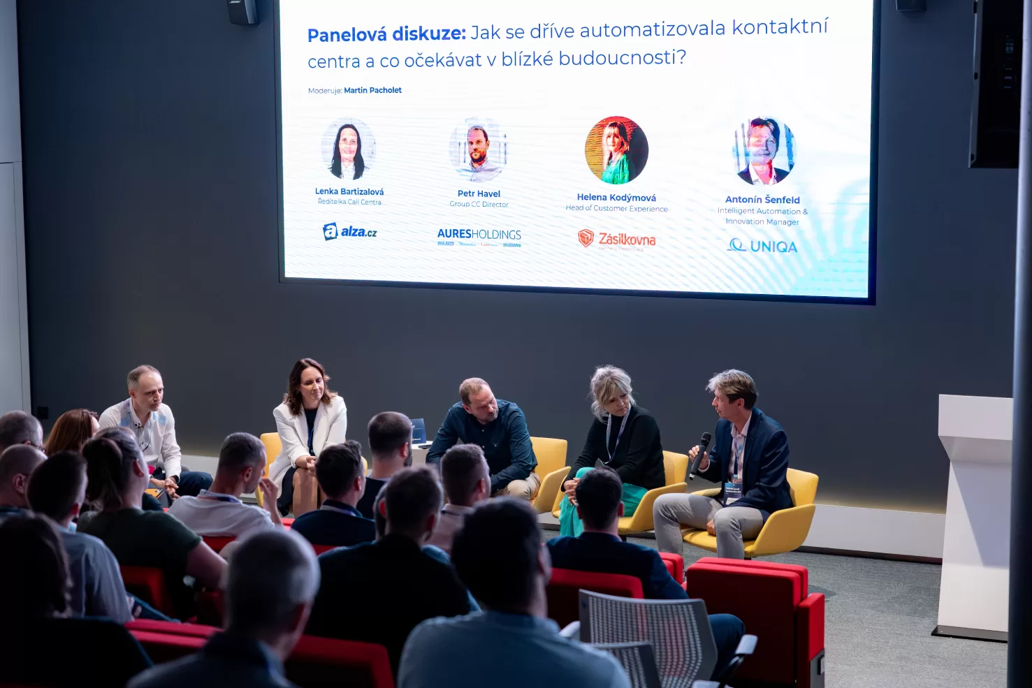 Emoce, vyšší efektivita, přesnost, osobnější a pestřejší povídání. Hlavní trendy v zákaznických službách představeny na Vocalls Engage