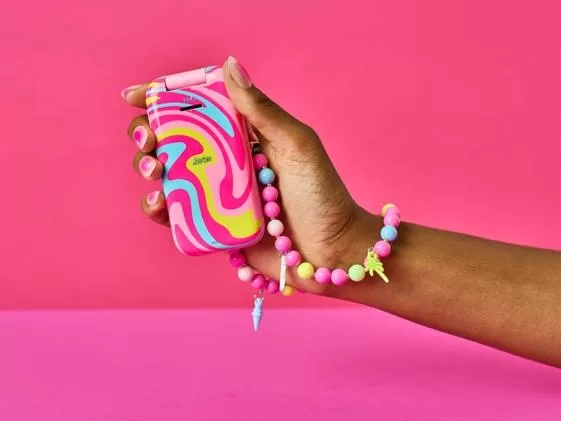 NOVÝ BARBIE TELEFON SNŮ JE TADY
